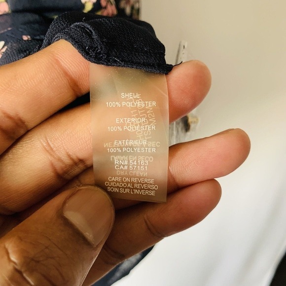 Tommy Hilfiger Women’s Long Sleeve Ruffled Front Floral Print Top Blouse Size S - Picture 6 of 12